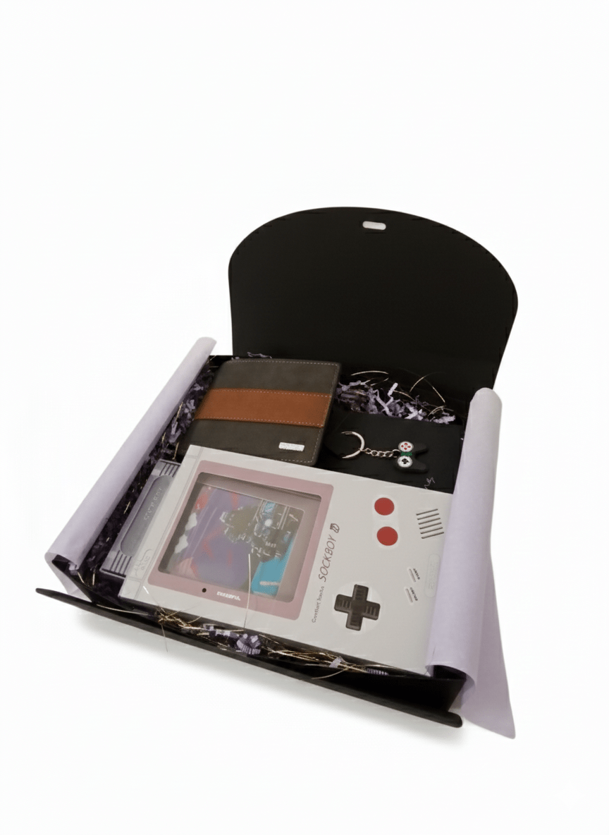 Caja negra de regalo con accesorios originales y divertidos para hombre.