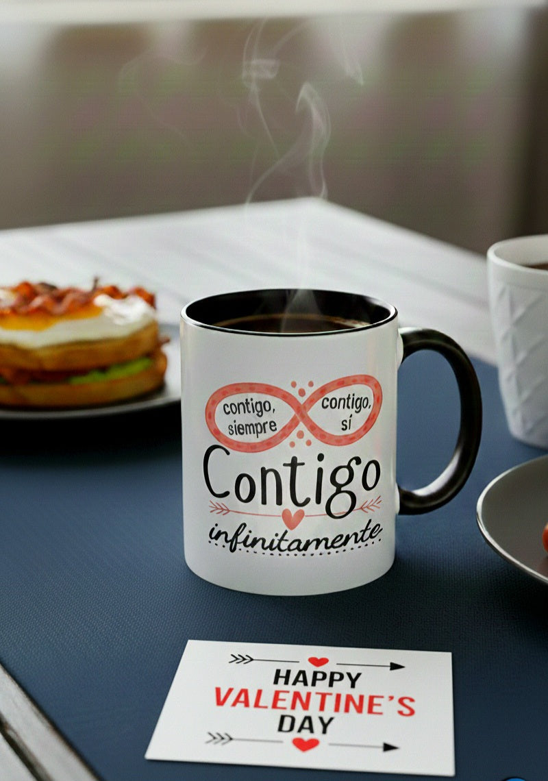 Taza de ceramica bicolor  con simbolo de Infinito en rojo y fase con letras negras.